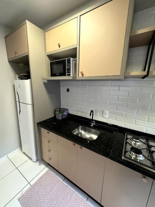 Condominio Solar Di Lucca Lindo Apartamento Com Ar Condicionado E Proximo A Uel Londrina Dış mekan fotoğraf